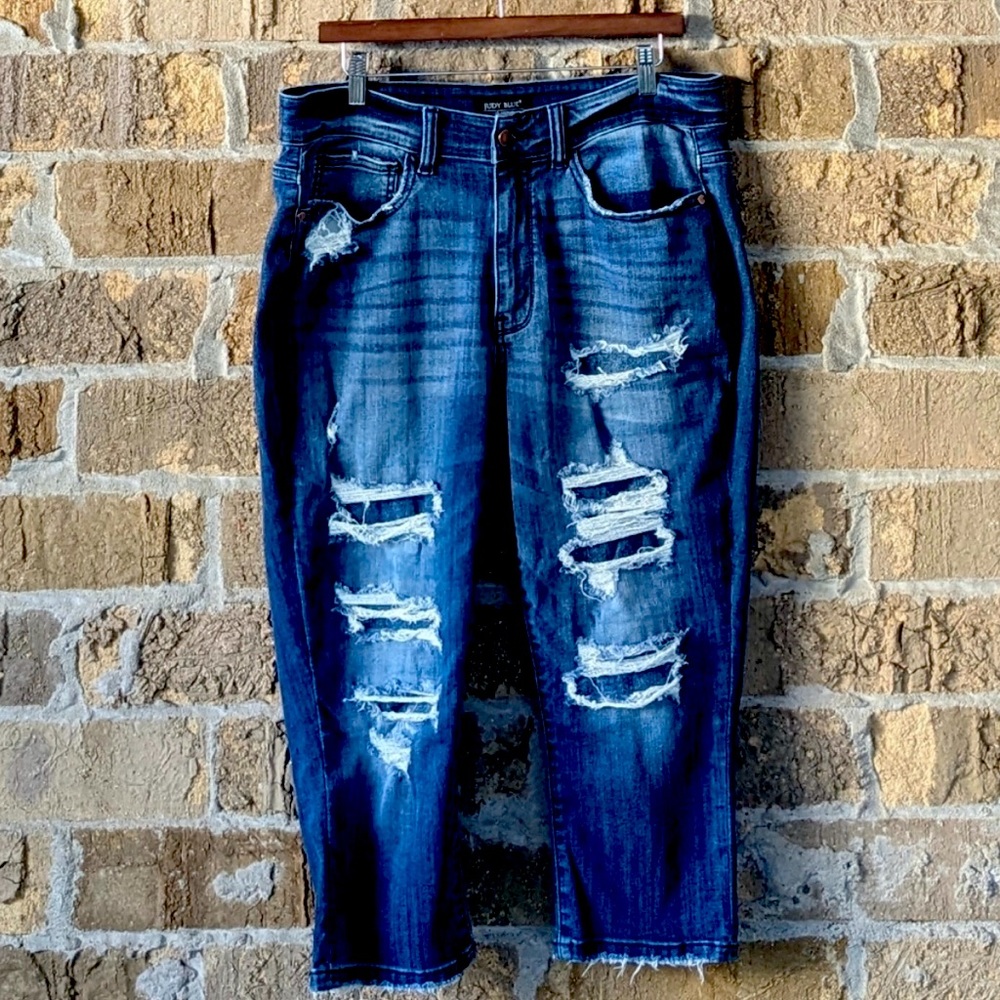 Judy Blue Skinny Fit Capri Boho Patchwork Distressed Size 16w